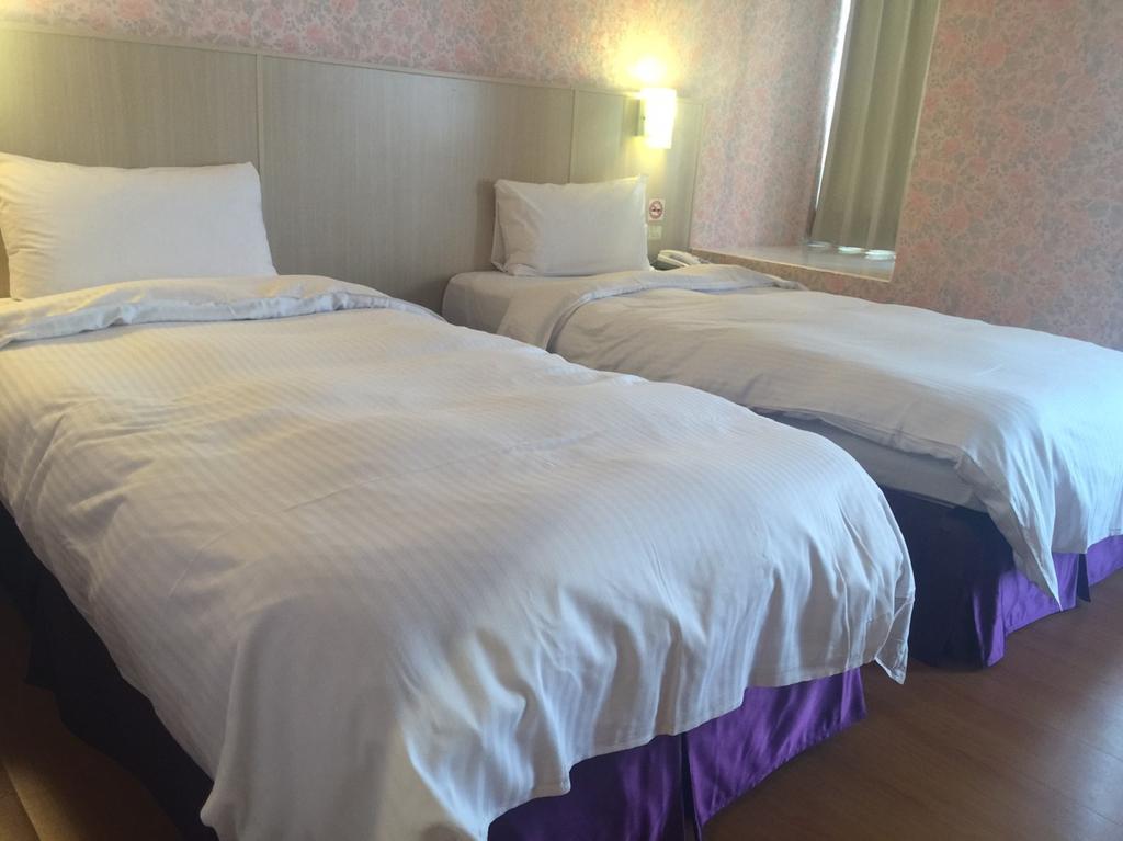Long Siang Hotel Kaohsiung Dış mekan fotoğraf