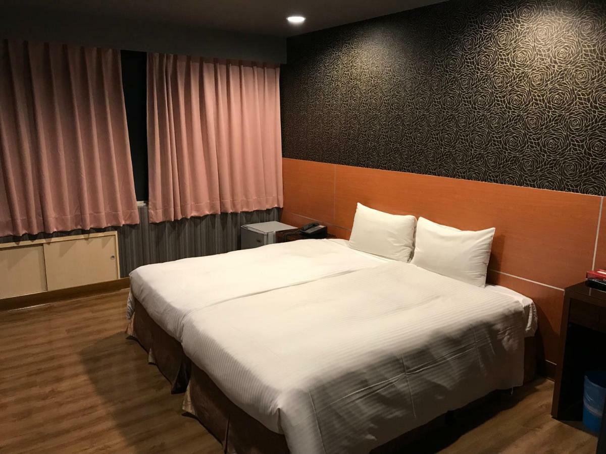 Long Siang Hotel Kaohsiung Dış mekan fotoğraf