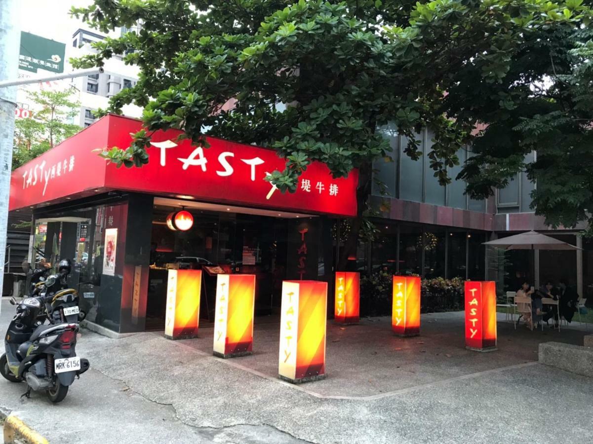 Long Siang Hotel Kaohsiung Dış mekan fotoğraf
