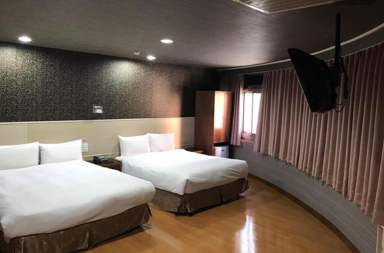 Long Siang Hotel Kaohsiung Dış mekan fotoğraf